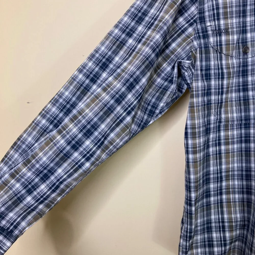 Filson Fishing Shirt Mens Small Navy Blue White Tan Plaid Lightweight Vented - Picture 5 of 10